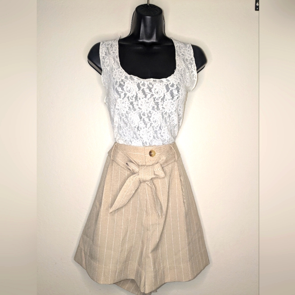 Chic Neutral Summer Set – Size 12 Shorts + XL Lace Tank